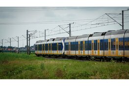 Geen treinen tussen Hoorn en Heerhugowaard door defecte trein bij Berkhout, ook autoverkeer ondervind hinder