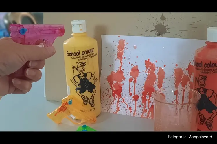 Schilderen met een waterpistool bij MAK Blokweer