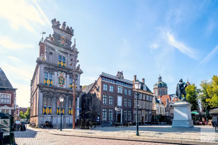 Waarom een verhuislift huren in Hoorn slimmer is dan zelf tillen