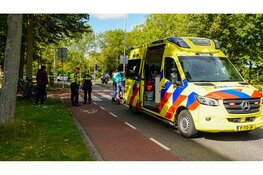 Fietser loopt beenbreuk op na aanrijding met auto in Blokker