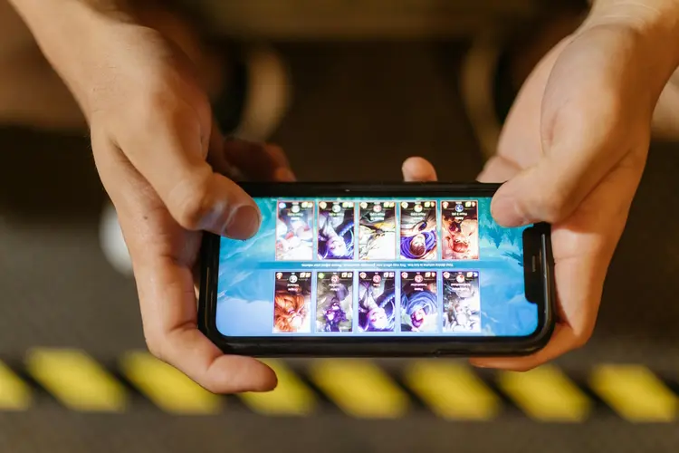Wat is voor jou het belangrijkste bij online entertainment in Hoorn: veiligheid of vrijheid?