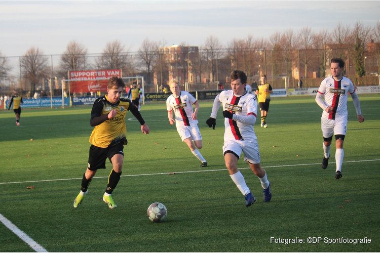Zwaluwen '30 nipt onderuit bij Reiger Boys
