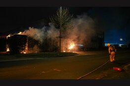 Heg vat vlam bij bedrijfspand in Hoorn