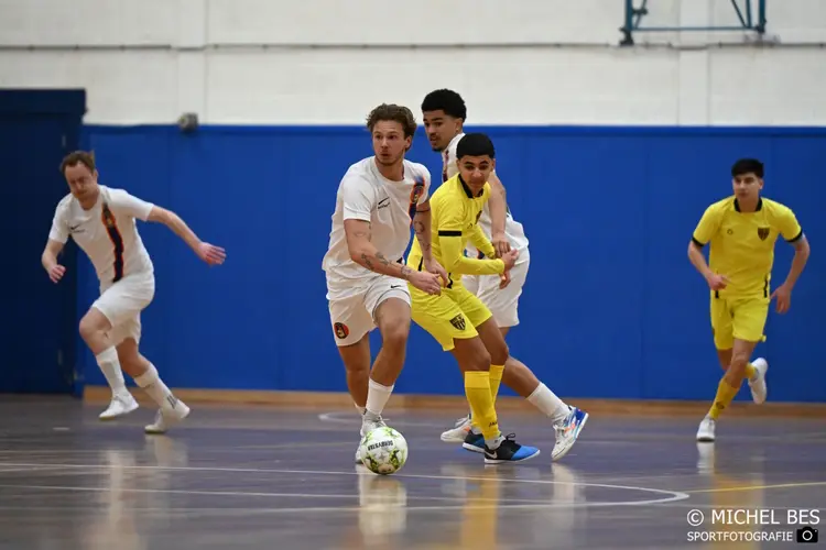 Remise bij HV Hoorn - Be '79