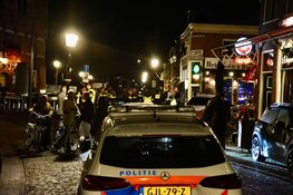 Politie moet ingrijpen na grote vechtpartij in Hoorn, één gewonde