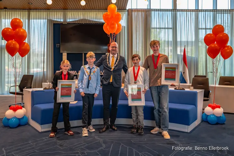 Jeugdlintjes voor Mees, June en Cas