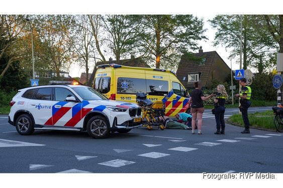 Fietser gewond na aanrijding met auto