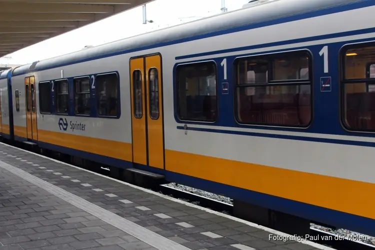 Man uit Zwaag met flinke slok op loopt 35 kilometer na missen laatste trein