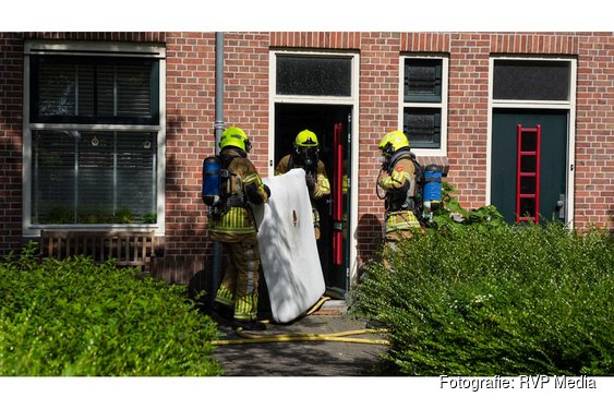 Matras vliegt in brand in woning Hoorn