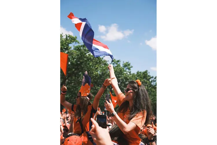 Oranje kijken in Hoorn: zo maak je er met vrienden een feestje van tijdens het WK