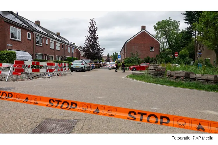 Politie start strafrechtelijk onderzoek nadat asbest vrij kwam tijdens graafwerkzaamheden in woonwijk Hoorn