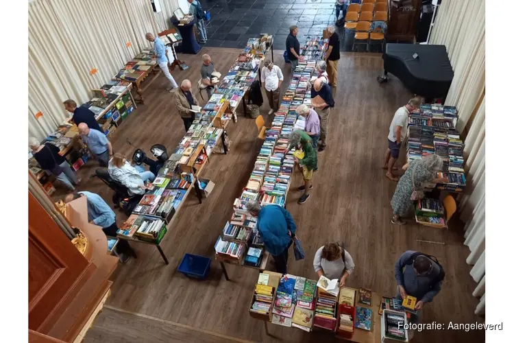 Grote boekenmarkt in de Oosterkerk Hoorn!