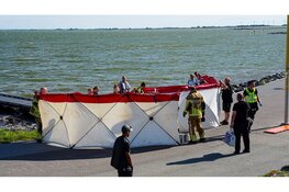Persoon gereanimeerd nadat deze is aangetroffen in het Markermeer in Hoorn