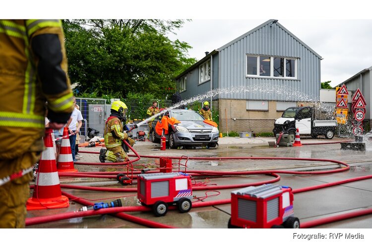 Spectaculaire demonstraties tijdens opendag ter ere van 100-jarig bestaan brandweer Blokker