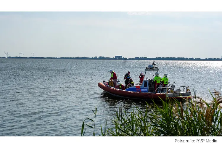 Overleden persoon aangetroffen in Markermeer door speedboot