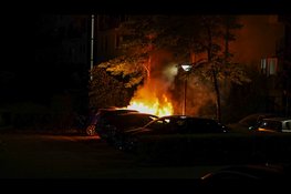 Twee auto’s door brand verwoest in Hoorn