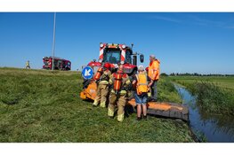 Trekker vat vlam tijdens maaiwerkzaamheden langs A7
