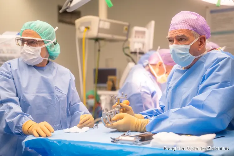 Mijlpaal voor orthopedische zorg in het Dijklander Ziekenhuis: nieuwe techniek voor wervelkolomchirurgie