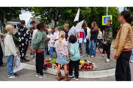Bloemenzee voor 13-jarige Ajax-fan Finn die omkwam bij ongeluk Hoorn