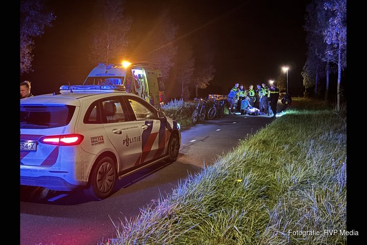 Scooterrijder zwaargewond bij botsing met fietser op Houterweg in Hoogkarspel