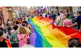 Hoorn kleurt alle kleuren van de regenboog tijdens de Regenboogweek