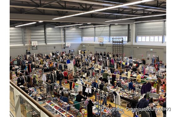 Vlooienmarkt Zwaag: gezellig struinen en schatzoeken in De Kreek