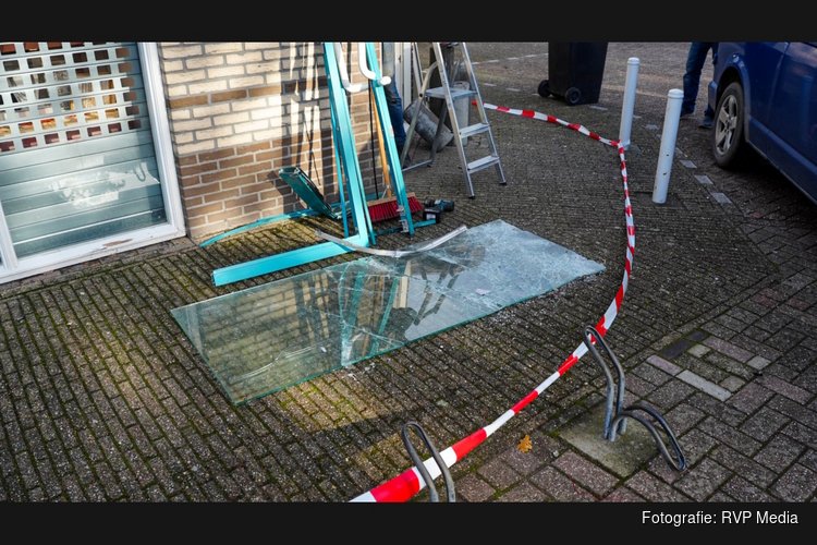 Politie zoekt getuigen van plofkraak op de Westerblokker
