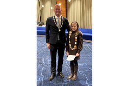 Nieuwe kindergemeenteraad geïnstalleerd. Jill Hooiveld nieuwe kinderburgemeester!
