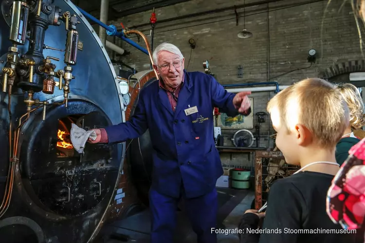 MuseumJeugdUniversiteit bij het Stoommachinemuseum