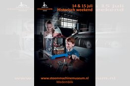 Oude ambachten en Westfriese sketches bij Stoommachinemuseum tijdens Historisch weekend.